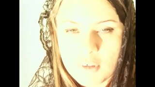 Ghost kolleger åkte hans egen hjärna kom till redhaired slyna med boobs vitkalkade efter haedcore samlag med tre kamrater för att påminna henne om hennes skuld