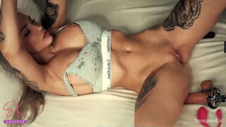 Sexy russische Meisje Squirt voor de Webcam