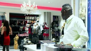 ���วยงามเรเชล Adjani ยิ่งใหม่ชุดขั้นในเกลือนกลาดตอน BBC Eddy Blackstone เซ็กซ์ของร้าน&amp;amp;ต้องไปนอนร้อน anal กลุ่มงานกับเปีย BJ เป็น dildo ในตัวเธอก้&amp;amp;เป็น creampie! เต็มไปด้วนไม่ชอบทำ&amp;amp;1000s มากกว่าที่ PrivateBlack.com!