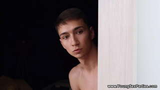 Младите Секс Партии - ги Види како тие одат апсолутно диви коњи неговото лице и пенис