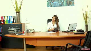 Inqununu Dani Daniels hairy pussy ukuzaliswa sperm (Inxalenye 1)