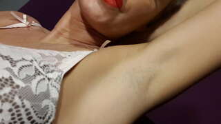 Lamber e cheiro a miña axila